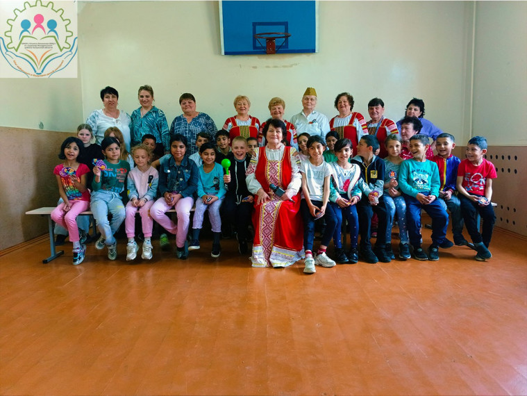 Яркий праздник!.